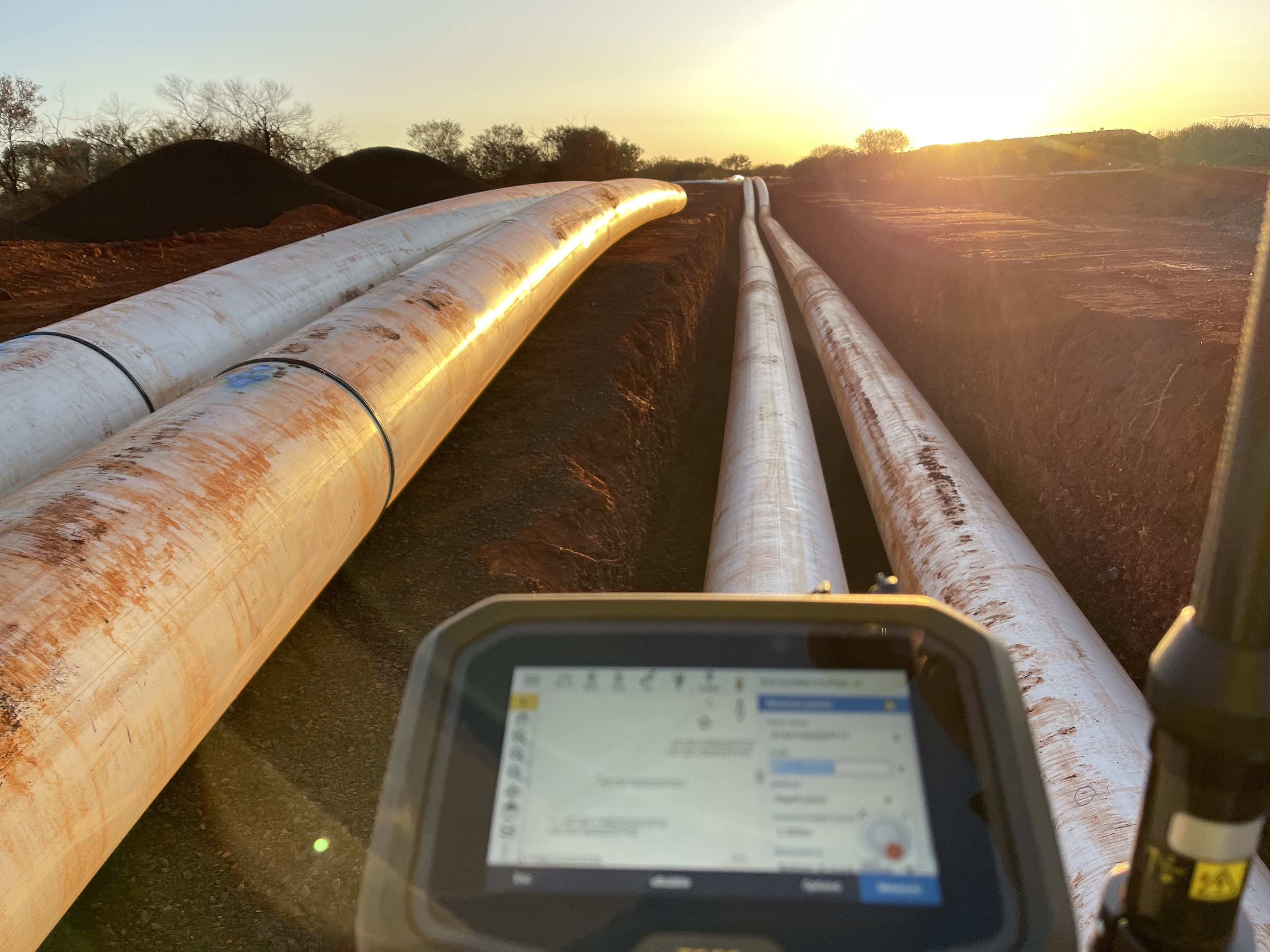 Pipeline set-out and dewatering infrastructure at Cloudbreak Mine